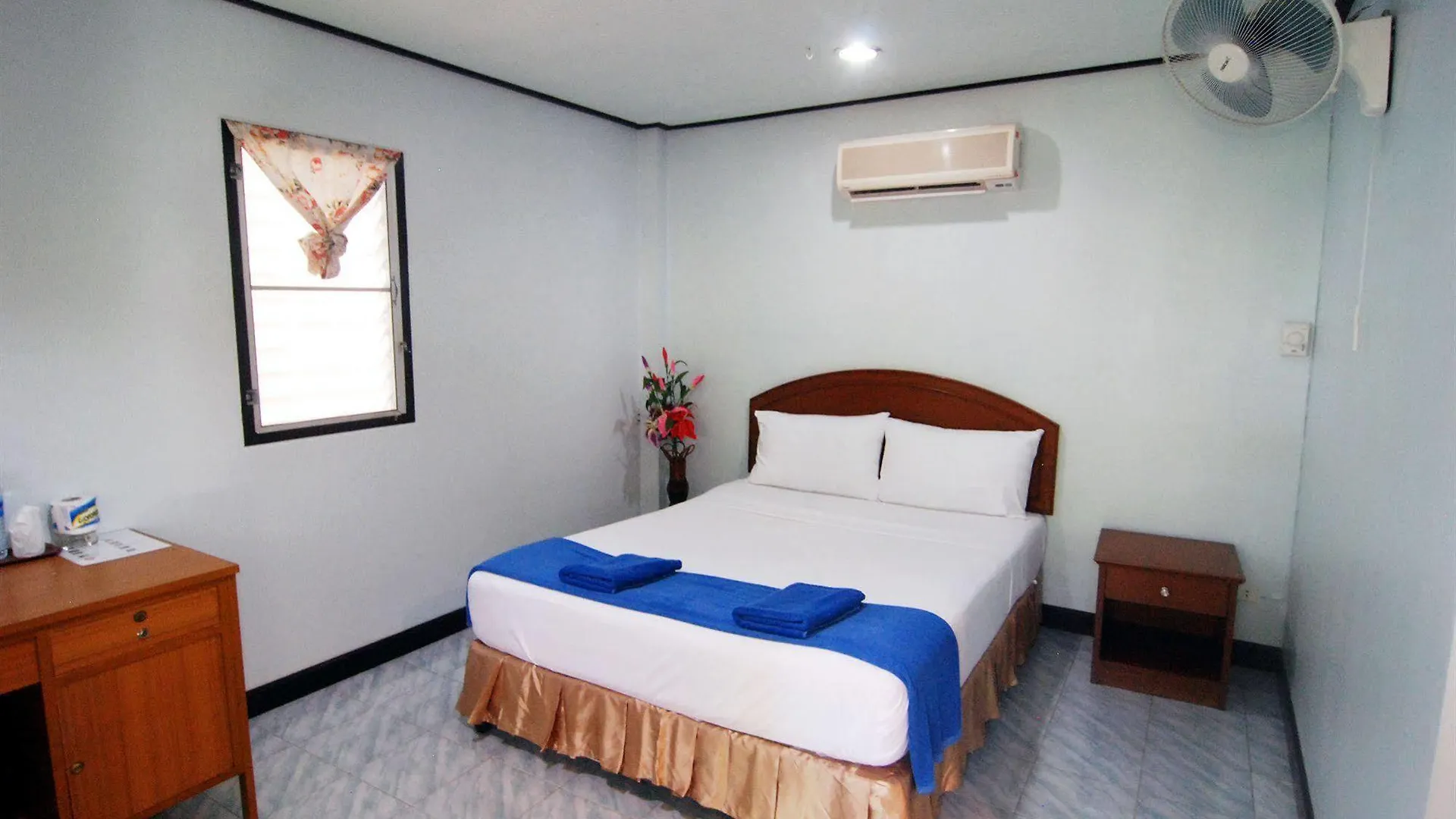 Lanta Coral Beach Resort Koh Lanta 2*,  Thailand